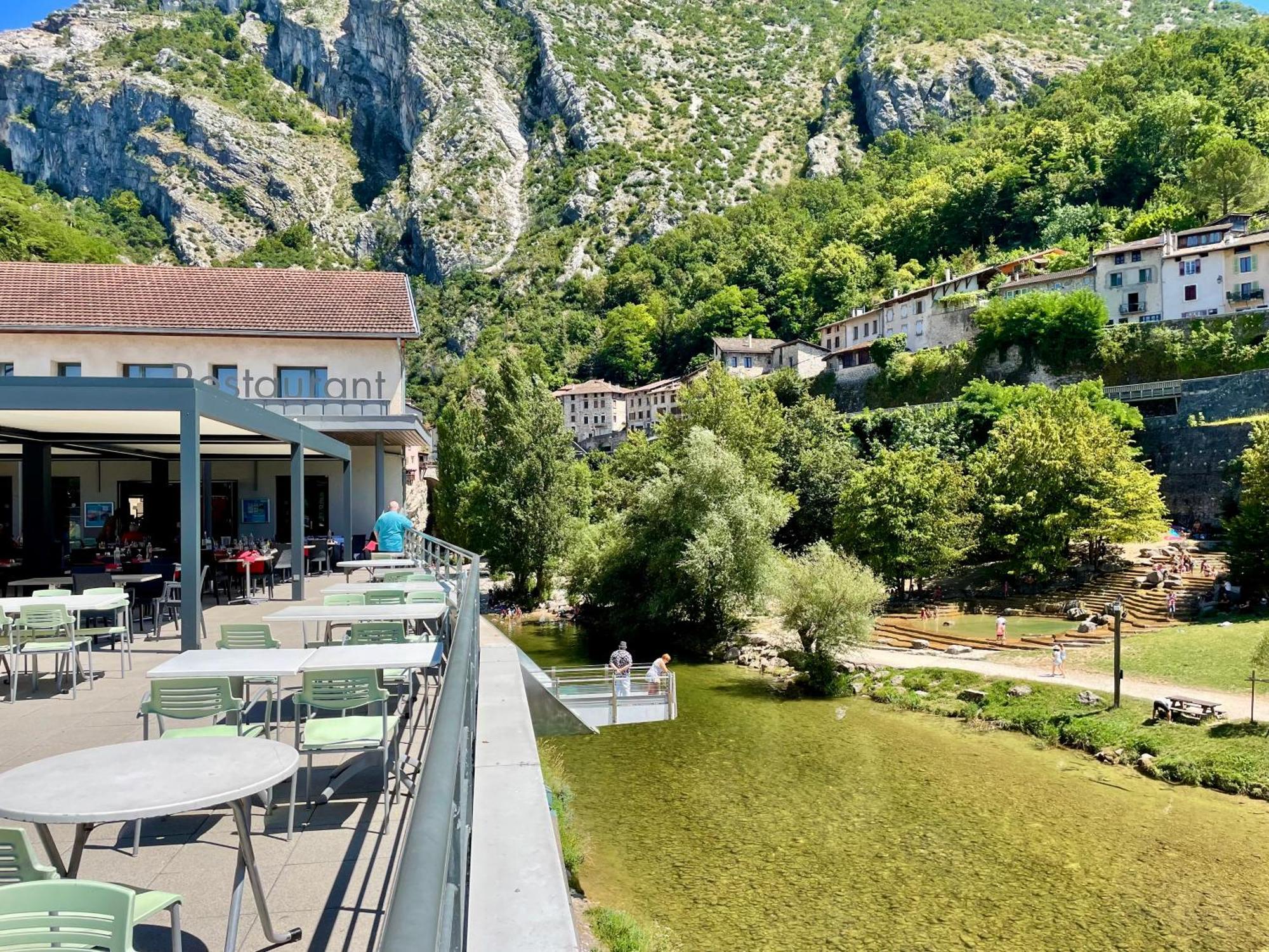 Hôtel du Musée de l'Eau Pont-en-Royans Exterior foto