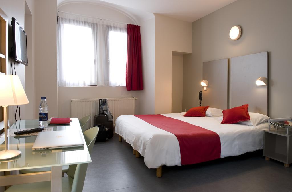 Hôtel du Musée de l'Eau Pont-en-Royans Habitación foto